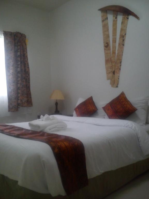 Malau Lodge Нукуалофа Екстер'єр фото