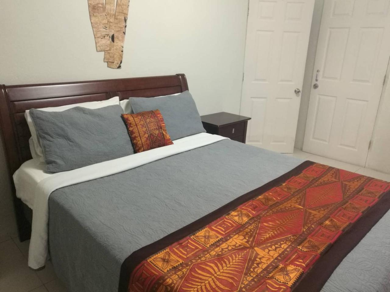 Malau Lodge Нукуалофа Екстер'єр фото