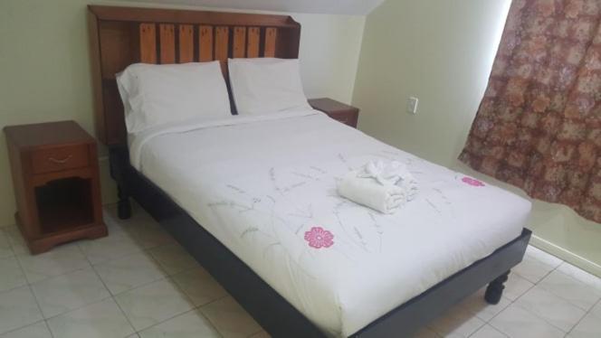 Malau Lodge Нукуалофа Екстер'єр фото