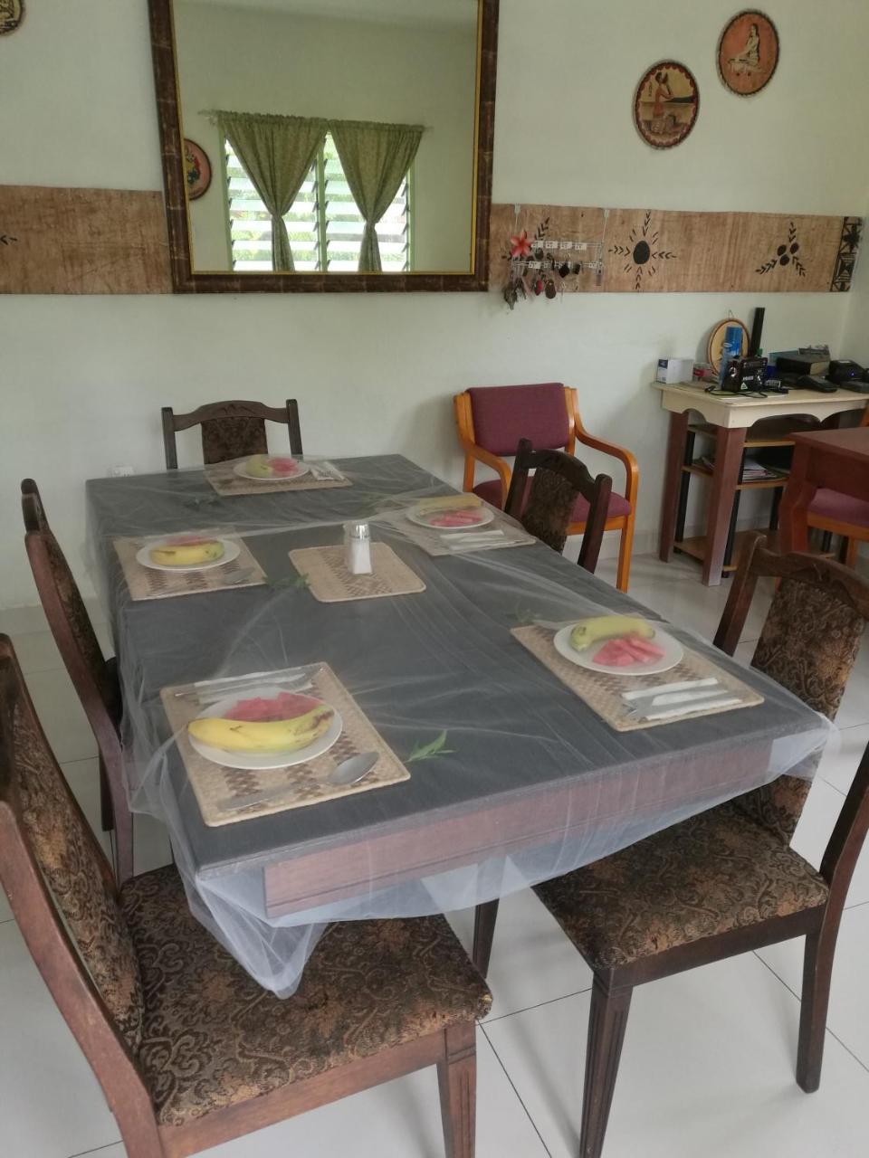 Malau Lodge Нукуалофа Екстер'єр фото