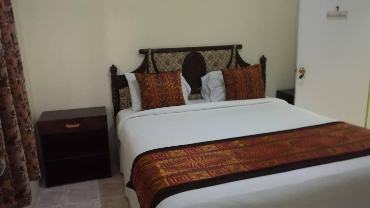Malau Lodge Нукуалофа Екстер'єр фото