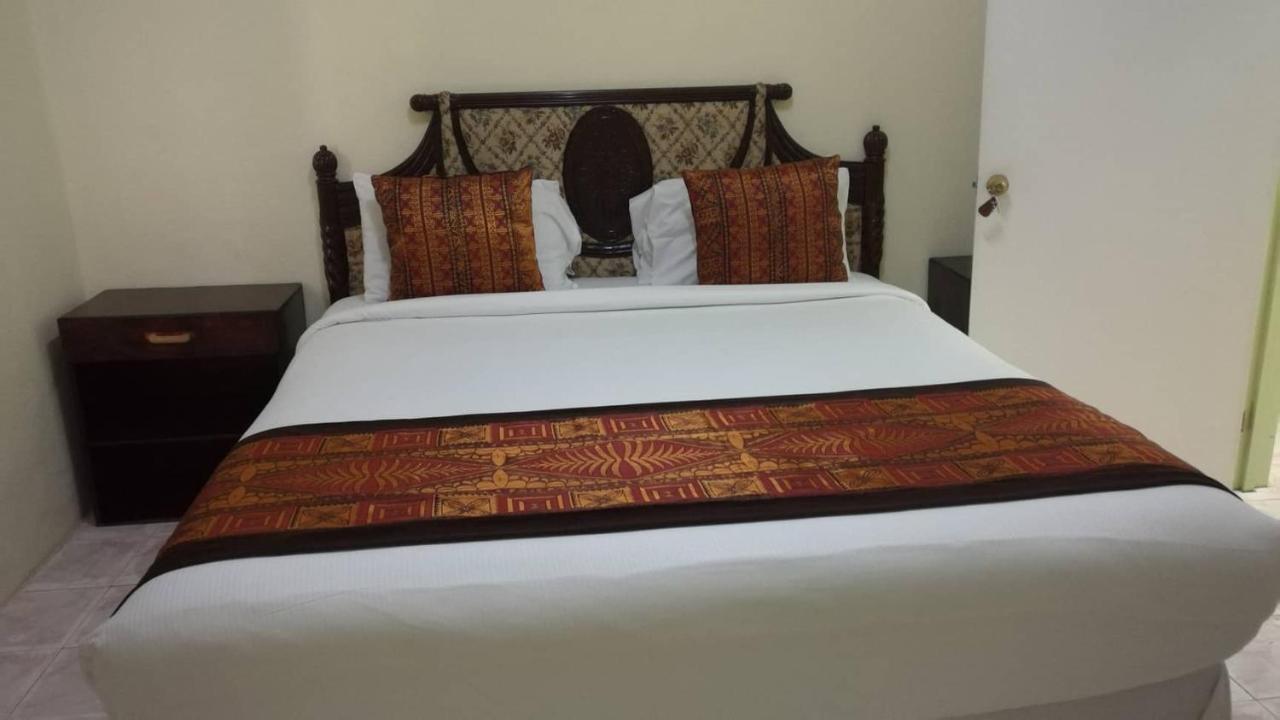 Malau Lodge Нукуалофа Екстер'єр фото