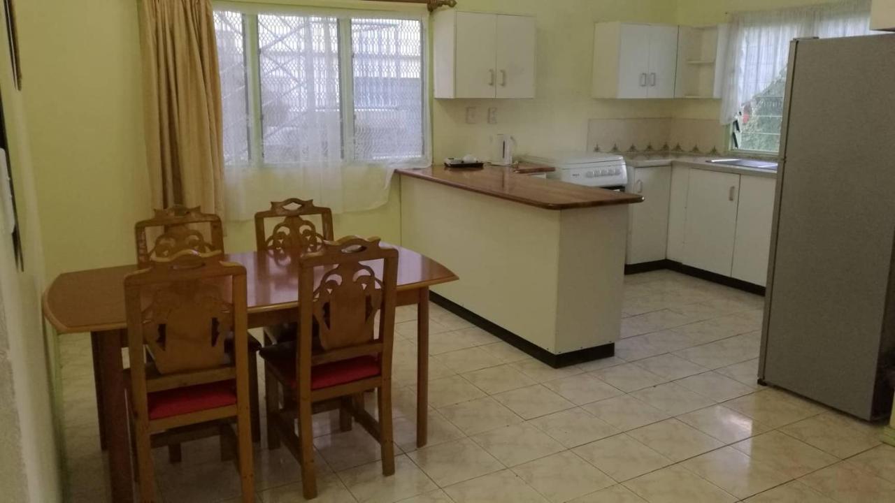 Malau Lodge Нукуалофа Екстер'єр фото