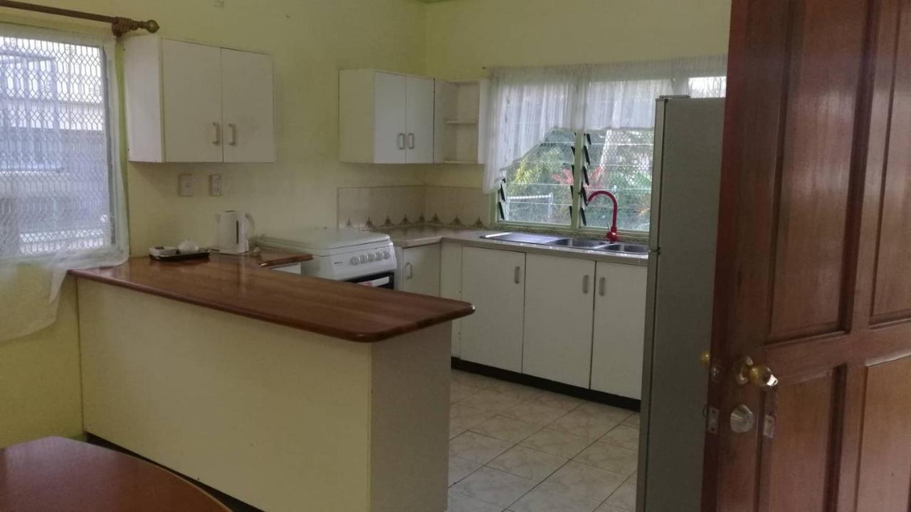 Malau Lodge Нукуалофа Екстер'єр фото