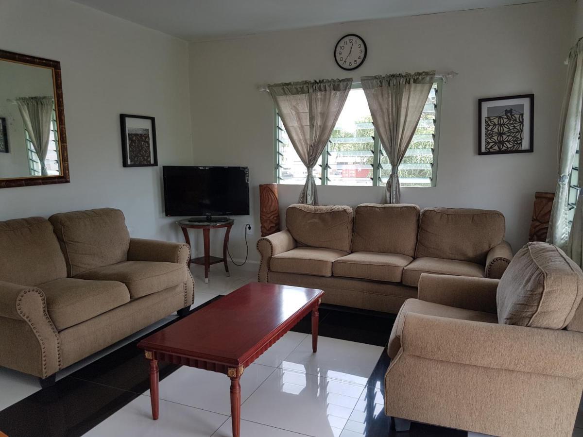 Malau Lodge Нукуалофа Екстер'єр фото